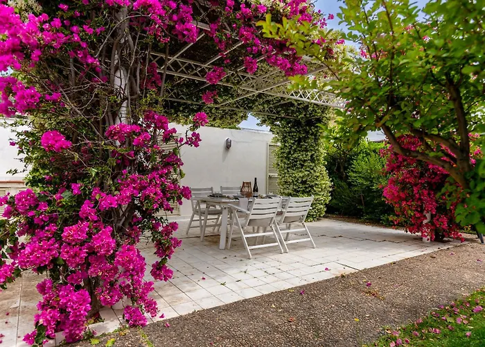 Villa Buganvillea Near The Maracalagonis